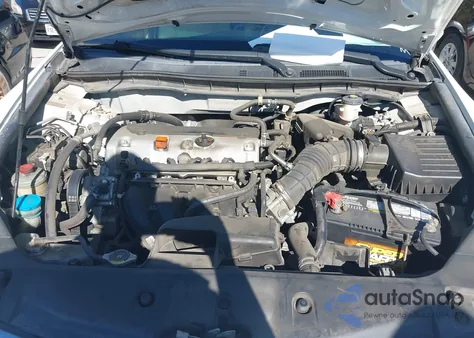 2011 Honda Accord 2.4 Lx z USA, uszkodzony, nr VIN 1HGCP2F37BA113139